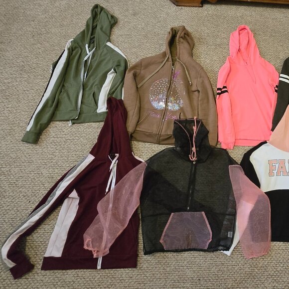 Lot of 7 Rainbow hoodies - Picture 1 of 2